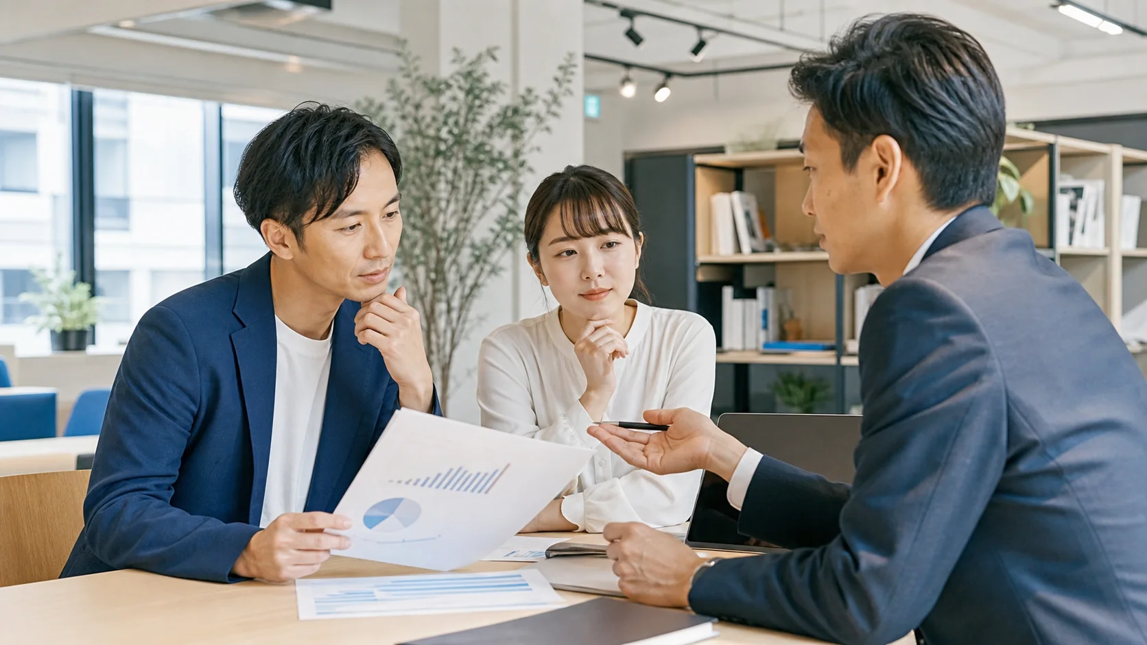 創業期の公的融資と民間資金を比較する起業家